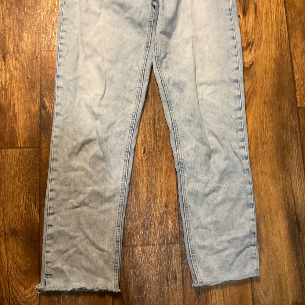 Old Navy Mom Jean Size 2 Light Wash Raw Hem Womens Denim Jeans - Picture 9 of 11